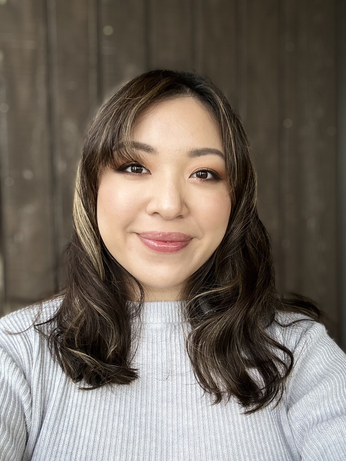 Poya Lai, bilingual associate marriage and family therapist offering therapy in English and Mandarin Chinese